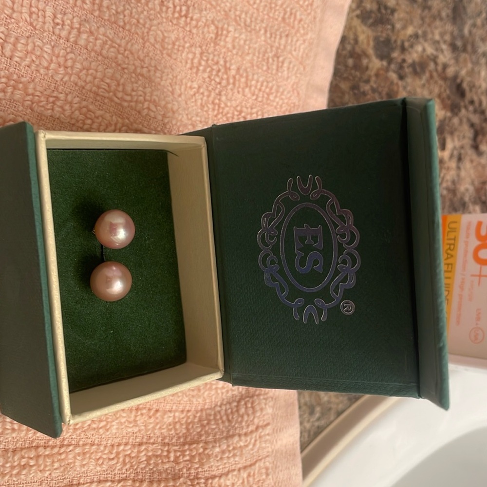 Edison Pearl Studs 9.5mm